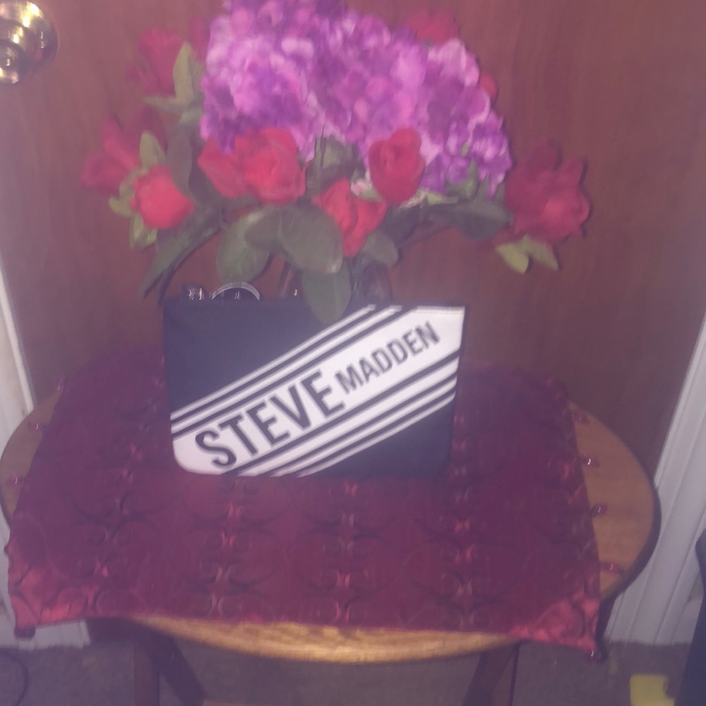 NWT Steve Madden Black and White makeup bag